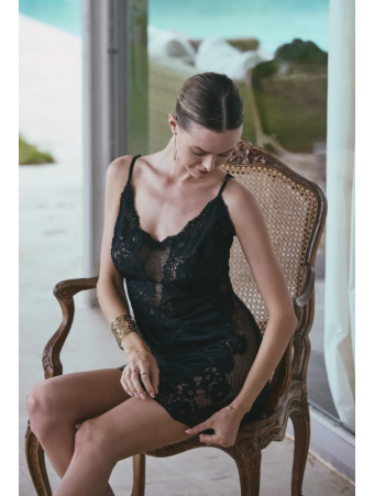 Marjolaine Nuisette courte aux détails sexy noir AURORE